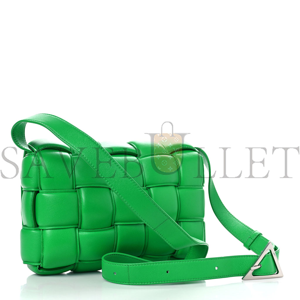 BOTTEGA VENETA NAPPA MAXI INTRECCIO PADDED CASSETTE CROSSBODY BAG PARAKEET  (25*17*6cm)