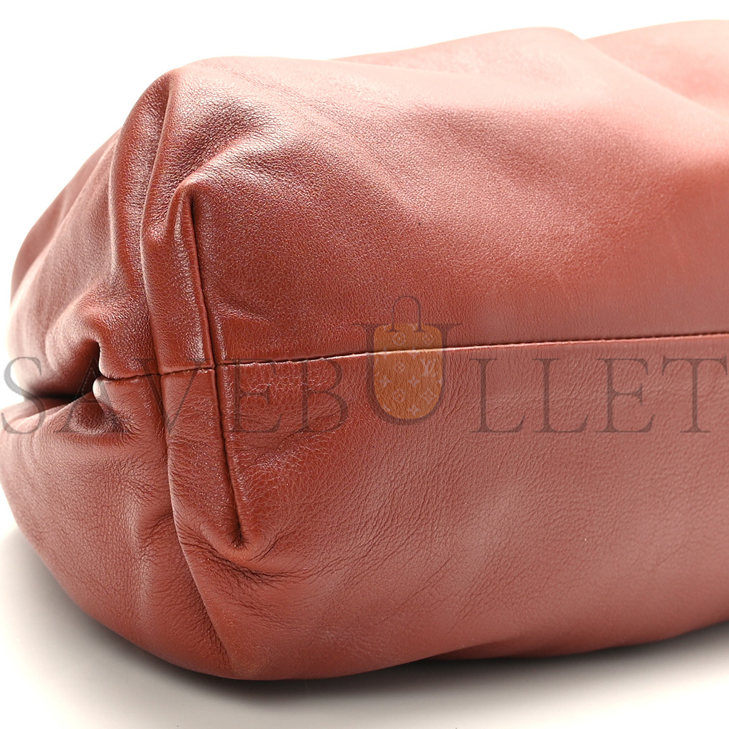 BOTTEGA VENETA SMOOTH BUTTER CALF THE POUCH OVERSIZED CLUTCH RUST  (38*18*9cm)